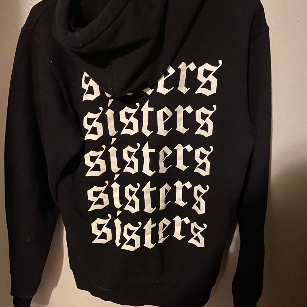 JAMES CHARLES SISTER APPAREL